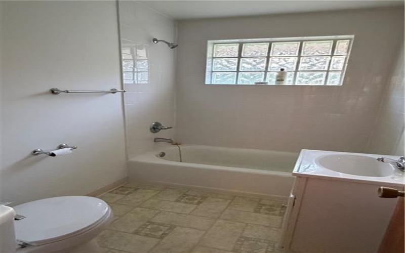123 B Hidden Valley Rd, McMurray, 15317, 3 Bedrooms Bedrooms, ,2 BathroomsBathrooms,Lease,For Rent,Hidden Valley Rd,1731064