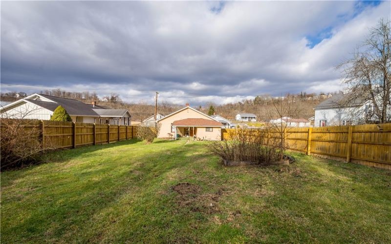 201 Brown Street, Brownsville, 15417, 2 Bedrooms Bedrooms, 5 Rooms Rooms,1 BathroomBathrooms,Residential,For Sale,Brown Street,1735723