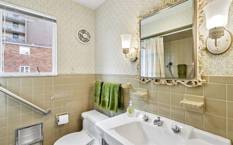 517 Cavitt Avenue, Trafford, 15085, 4 Bedrooms Bedrooms, 11 Rooms Rooms,3.1 BathroomsBathrooms,Residential,For Sale,Cavitt Avenue,1752226