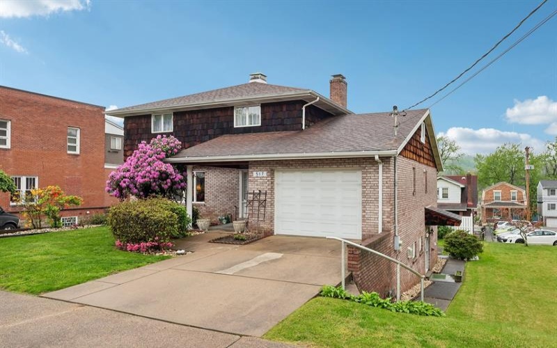 517 Cavitt Avenue, Trafford, 15085, 4 Bedrooms Bedrooms, 11 Rooms Rooms,3.1 BathroomsBathrooms,Residential,For Sale,Cavitt Avenue,1752226