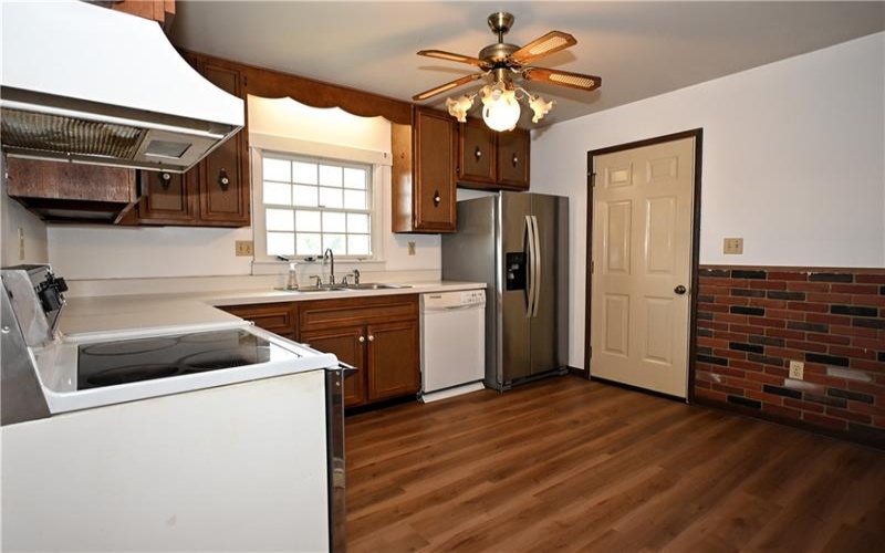 409 Todd Farm Rd, Rostraver Township, 15012, 3 Bedrooms Bedrooms, ,1.1 BathroomsBathrooms,Residential,For Sale,Todd Farm Rd,1752227