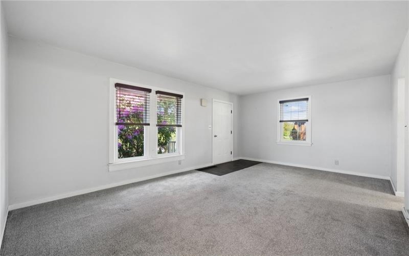 1742 Theatre Street, Latrobe, 15650, 2 Bedrooms Bedrooms, 7 Rooms Rooms,2 BathroomsBathrooms,Residential,For Sale,Theatre Street,1752228