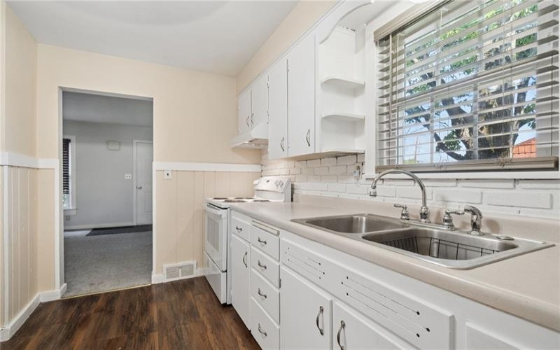 1742 Theatre Street, Latrobe, 15650, 2 Bedrooms Bedrooms, 7 Rooms Rooms,2 BathroomsBathrooms,Residential,For Sale,Theatre Street,1752228