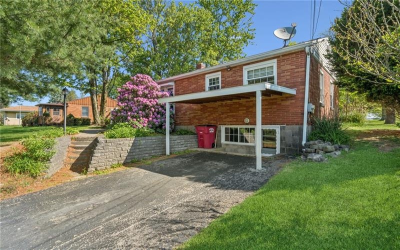 1742 Theatre Street, Latrobe, 15650, 2 Bedrooms Bedrooms, 7 Rooms Rooms,2 BathroomsBathrooms,Residential,For Sale,Theatre Street,1752228