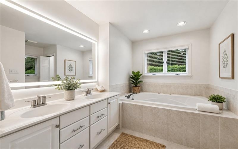 1005 Fairway Oaks Dr, Jeannette, 15644, 4 Bedrooms Bedrooms, 12 Rooms Rooms,2.1 BathroomsBathrooms,Residential,For Sale,Fairway Oaks Dr,1752218