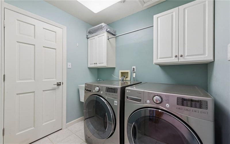 1005 Fairway Oaks Dr, Jeannette, 15644, 4 Bedrooms Bedrooms, 12 Rooms Rooms,2.1 BathroomsBathrooms,Residential,For Sale,Fairway Oaks Dr,1752218