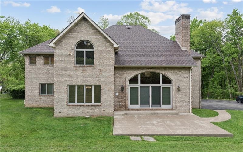 1005 Fairway Oaks Dr, Jeannette, 15644, 4 Bedrooms Bedrooms, 12 Rooms Rooms,2.1 BathroomsBathrooms,Residential,For Sale,Fairway Oaks Dr,1752218