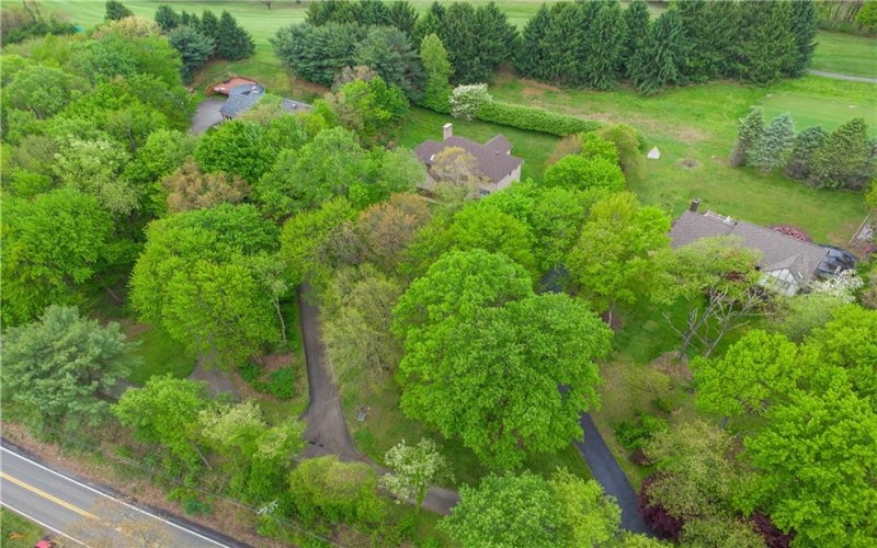 1005 Fairway Oaks Dr, Jeannette, 15644, 4 Bedrooms Bedrooms, 12 Rooms Rooms,2.1 BathroomsBathrooms,Residential,For Sale,Fairway Oaks Dr,1752218
