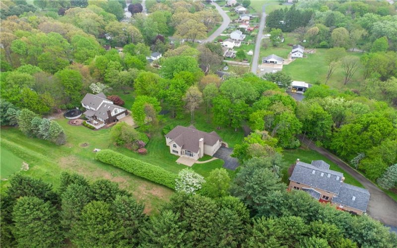 1005 Fairway Oaks Dr, Jeannette, 15644, 4 Bedrooms Bedrooms, 12 Rooms Rooms,2.1 BathroomsBathrooms,Residential,For Sale,Fairway Oaks Dr,1752218