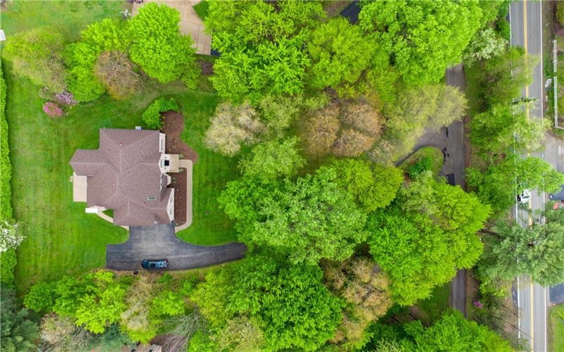 1005 Fairway Oaks Dr, Jeannette, 15644, 4 Bedrooms Bedrooms, 12 Rooms Rooms,2.1 BathroomsBathrooms,Residential,For Sale,Fairway Oaks Dr,1752218