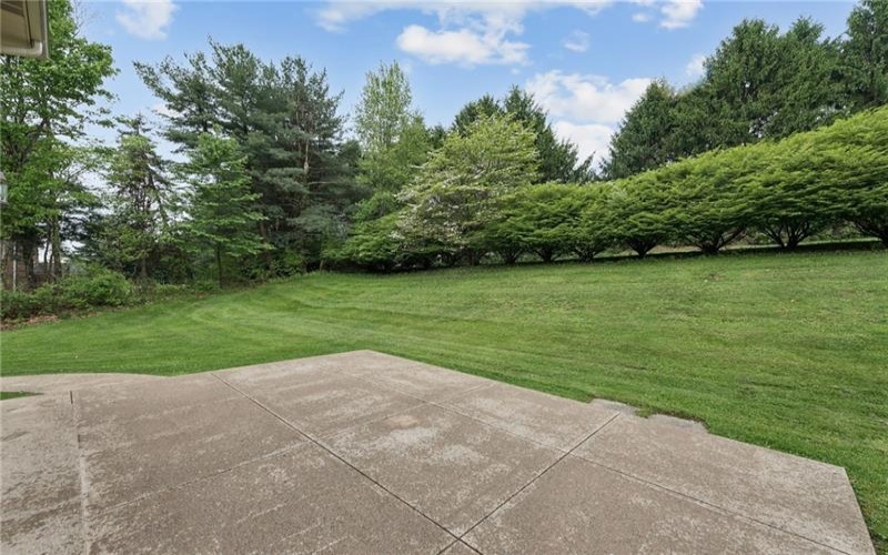1005 Fairway Oaks Dr, Jeannette, 15644, 4 Bedrooms Bedrooms, 12 Rooms Rooms,2.1 BathroomsBathrooms,Residential,For Sale,Fairway Oaks Dr,1752218