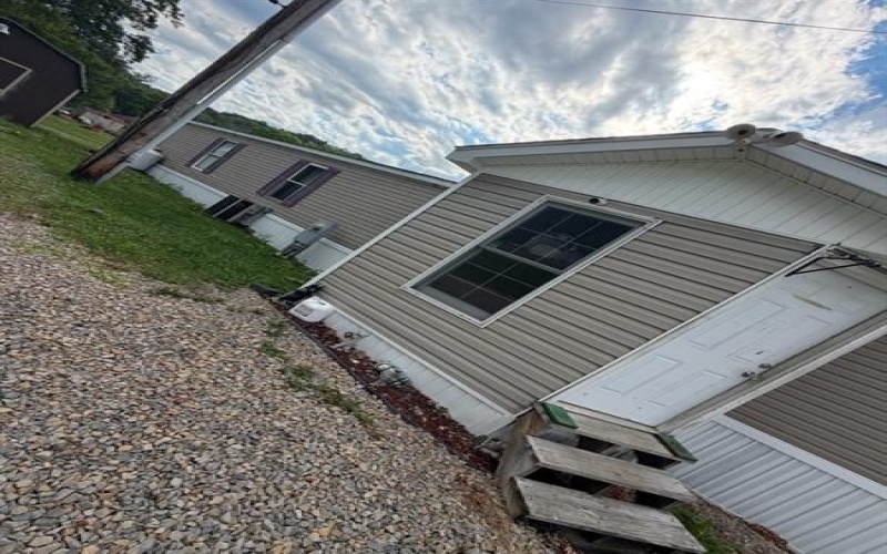 207 Corvi Street, Bolivar, 15923, 3 Bedroom Bedrooms, 7 Room Rooms,2 BathroomBathrooms,Residential,For Sale,Corvi Street,1752384