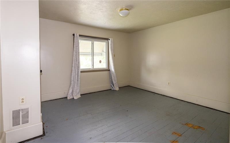 511 2nd St, Monessen, 15062, 4 Bedrooms Bedrooms, 9 Rooms Rooms,2 BathroomsBathrooms,Residential,For Sale,2nd St,1752416
