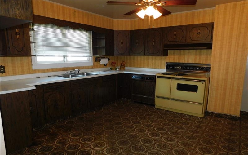 145 Easy Street, Uniontown, 15401, 3 Bedrooms Bedrooms, 6 Rooms Rooms,1.1 BathroomsBathrooms,Residential,For Sale,Easy Street,1751999