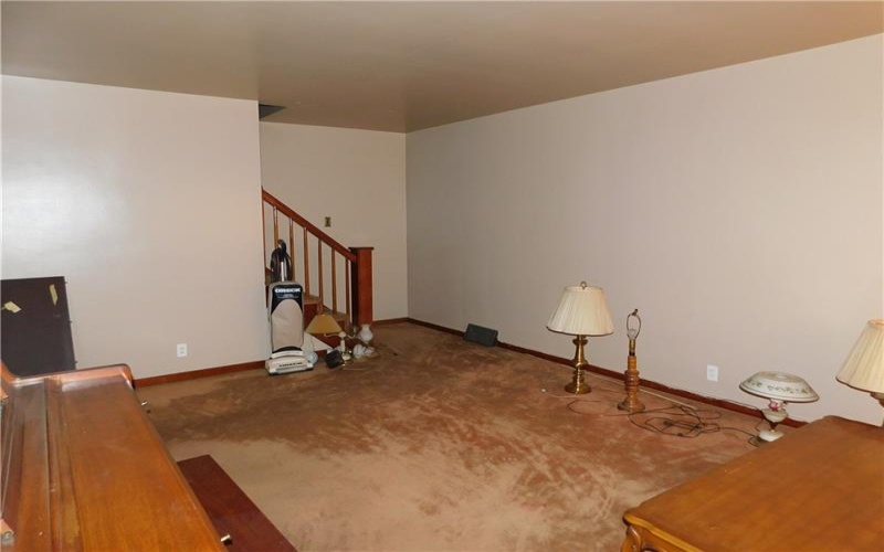 145 Easy Street, Uniontown, 15401, 3 Bedrooms Bedrooms, 6 Rooms Rooms,1.1 BathroomsBathrooms,Residential,For Sale,Easy Street,1751999