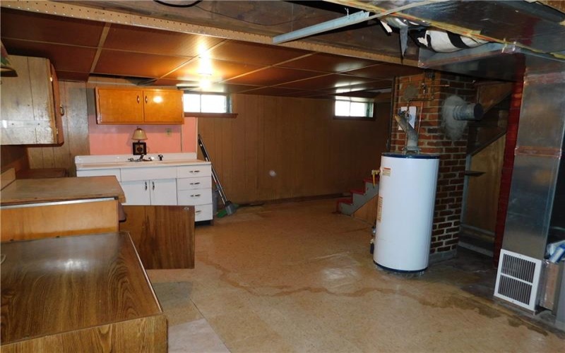 145 Easy Street, Uniontown, 15401, 3 Bedrooms Bedrooms, 6 Rooms Rooms,1.1 BathroomsBathrooms,Residential,For Sale,Easy Street,1751999