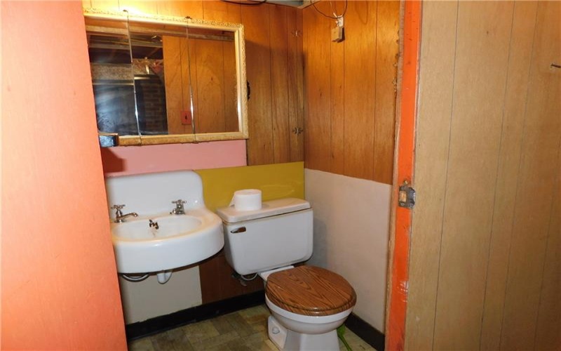 145 Easy Street, Uniontown, 15401, 3 Bedrooms Bedrooms, 6 Rooms Rooms,1.1 BathroomsBathrooms,Residential,For Sale,Easy Street,1751999