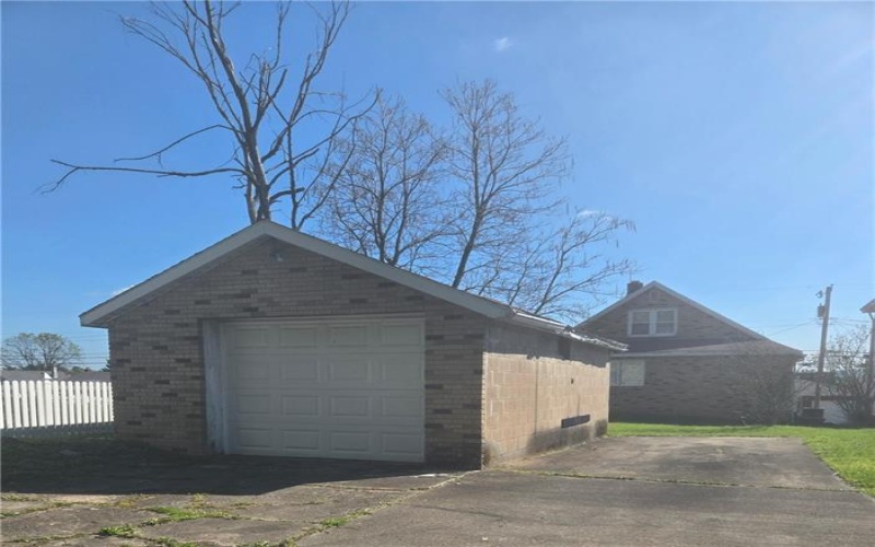 145 Easy Street, Uniontown, 15401, 3 Bedrooms Bedrooms, 6 Rooms Rooms,1.1 BathroomsBathrooms,Residential,For Sale,Easy Street,1751999