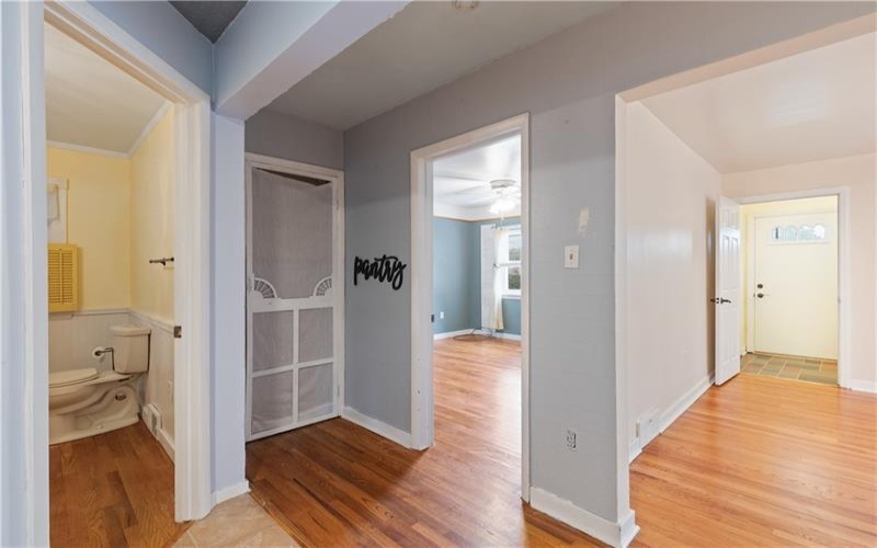 126 Allison Ave, Houston, 15342, 2 Bedrooms Bedrooms, 8 Rooms Rooms,1.1 BathroomsBathrooms,Residential,For Sale,Allison Ave,1752123