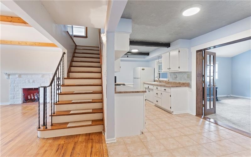 126 Allison Ave, Houston, 15342, 2 Bedrooms Bedrooms, 8 Rooms Rooms,1.1 BathroomsBathrooms,Residential,For Sale,Allison Ave,1752123