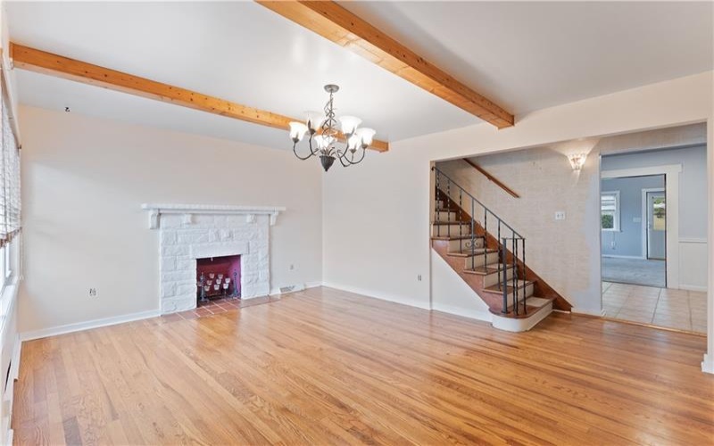 126 Allison Ave, Houston, 15342, 2 Bedrooms Bedrooms, 8 Rooms Rooms,1.1 BathroomsBathrooms,Residential,For Sale,Allison Ave,1752123
