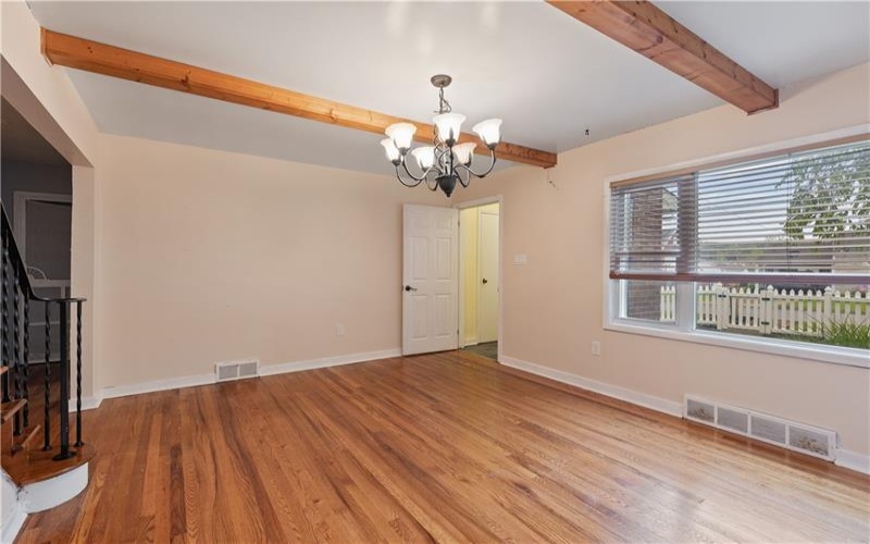 126 Allison Ave, Houston, 15342, 2 Bedrooms Bedrooms, 8 Rooms Rooms,1.1 BathroomsBathrooms,Residential,For Sale,Allison Ave,1752123