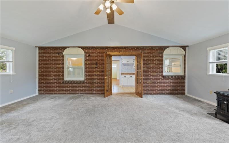 126 Allison Ave, Houston, 15342, 2 Bedrooms Bedrooms, 8 Rooms Rooms,1.1 BathroomsBathrooms,Residential,For Sale,Allison Ave,1752123
