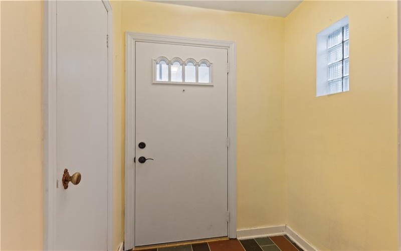 126 Allison Ave, Houston, 15342, 2 Bedrooms Bedrooms, 8 Rooms Rooms,1.1 BathroomsBathrooms,Residential,For Sale,Allison Ave,1752123