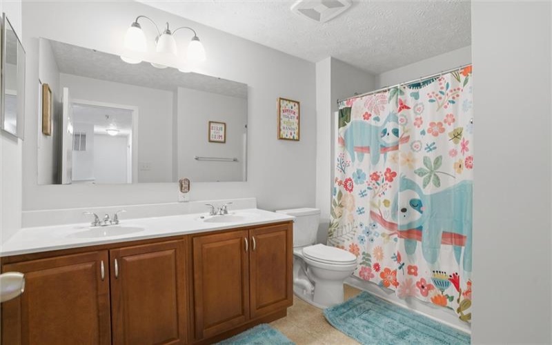 138 Tuscany Estates Dr, Finleyville, 15332, 4 Bedrooms Bedrooms, 11 Rooms Rooms,3.1 BathroomsBathrooms,Residential,For Sale,Tuscany Estates Dr,1752263