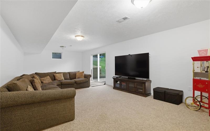 138 Tuscany Estates Dr, Finleyville, 15332, 4 Bedrooms Bedrooms, 11 Rooms Rooms,3.1 BathroomsBathrooms,Residential,For Sale,Tuscany Estates Dr,1752263