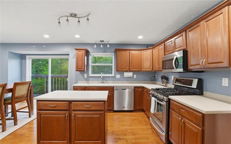 138 Tuscany Estates Dr, Finleyville, 15332, 4 Bedrooms Bedrooms, 11 Rooms Rooms,3.1 BathroomsBathrooms,Residential,For Sale,Tuscany Estates Dr,1752263