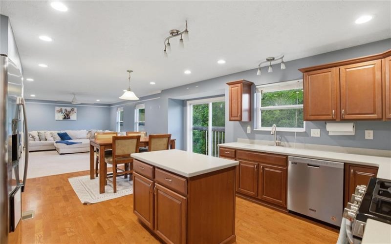 138 Tuscany Estates Dr, Finleyville, 15332, 4 Bedrooms Bedrooms, 11 Rooms Rooms,3.1 BathroomsBathrooms,Residential,For Sale,Tuscany Estates Dr,1752263