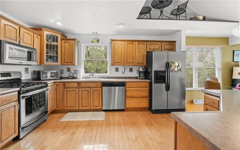 478 Spruce Ln, Houston, 15342, 4 Bedrooms Bedrooms, 12 Rooms Rooms,3.1 BathroomsBathrooms,Residential,For Sale,Spruce Ln,1752451
