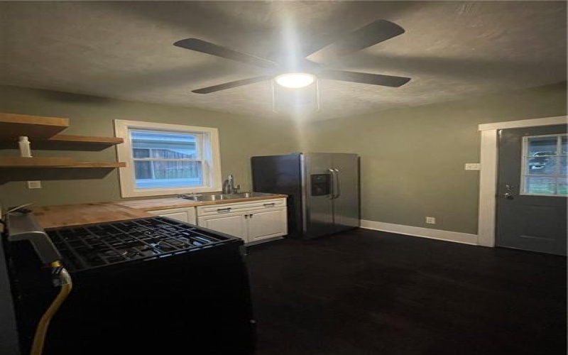 428 Pershing Dr, New Kensington, 15068, 3 Bedrooms Bedrooms, 6 Rooms Rooms,1 BathroomBathrooms,Residential,For Sale,Pershing Dr,1752468