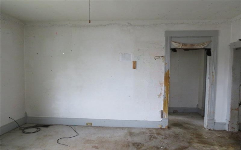 1080 Bruce St, Washington, 15301, 3 Bedrooms Bedrooms, 6 Rooms Rooms,1 BathroomBathrooms,Residential,For Sale,Bruce St,1752500