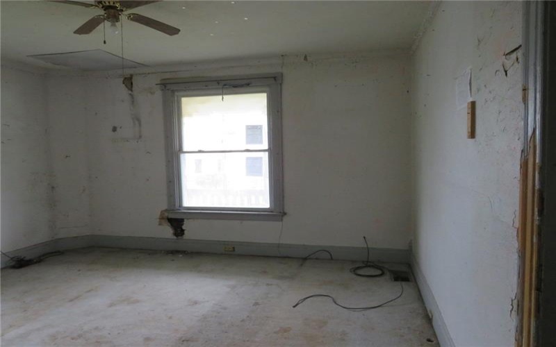 1080 Bruce St, Washington, 15301, 3 Bedrooms Bedrooms, 6 Rooms Rooms,1 BathroomBathrooms,Residential,For Sale,Bruce St,1752500