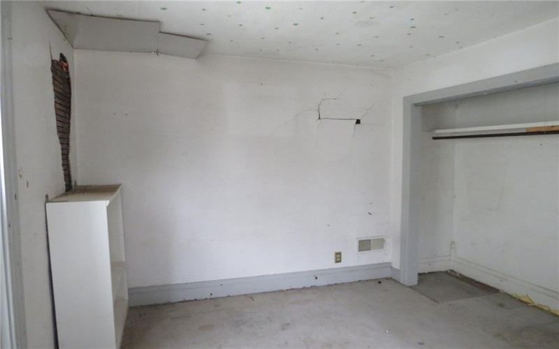 1080 Bruce St, Washington, 15301, 3 Bedrooms Bedrooms, 6 Rooms Rooms,1 BathroomBathrooms,Residential,For Sale,Bruce St,1752500