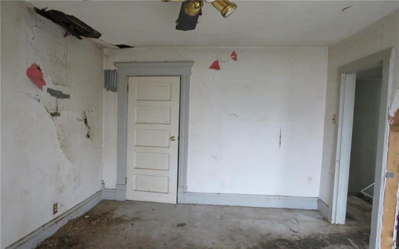 1080 Bruce St, Washington, 15301, 3 Bedrooms Bedrooms, 6 Rooms Rooms,1 BathroomBathrooms,Residential,For Sale,Bruce St,1752500