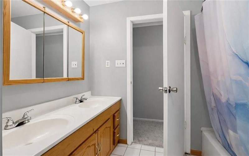 2715 Myrtle Dr, New Kensington, 15068, 3 Bedrooms Bedrooms, 6 Rooms Rooms,2 BathroomsBathrooms,Residential,For Sale,Myrtle Dr,1752558