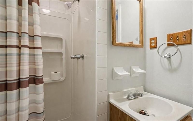 2715 Myrtle Dr, New Kensington, 15068, 3 Bedrooms Bedrooms, 6 Rooms Rooms,2 BathroomsBathrooms,Residential,For Sale,Myrtle Dr,1752558