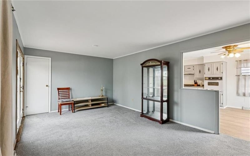 2715 Myrtle Dr, New Kensington, 15068, 3 Bedrooms Bedrooms, 6 Rooms Rooms,2 BathroomsBathrooms,Residential,For Sale,Myrtle Dr,1752558
