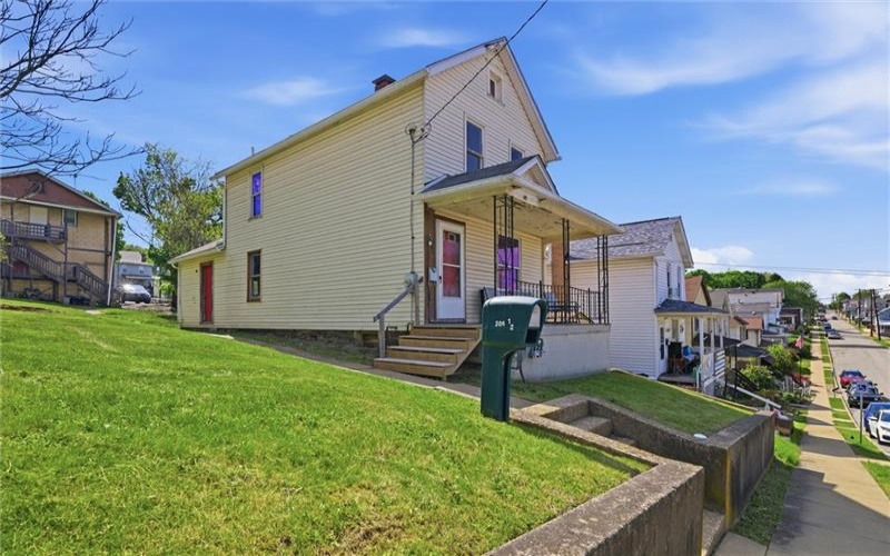 205 Lowell St, Vandergrift, 15690, ,Multi-unit,For Sale,Lowell St,1750412