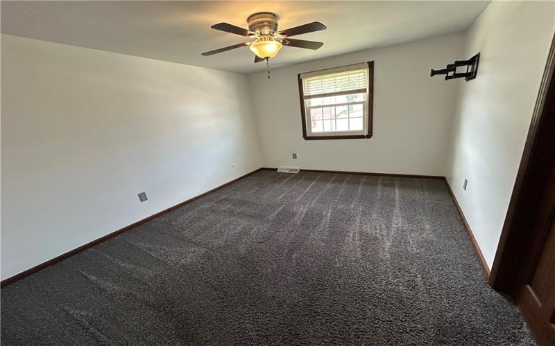 504 Maple St, Jeannette, 15644, 3 Bedrooms Bedrooms, 10 Rooms Rooms,3.1 BathroomsBathrooms,Residential,For Sale,Maple St,1751961