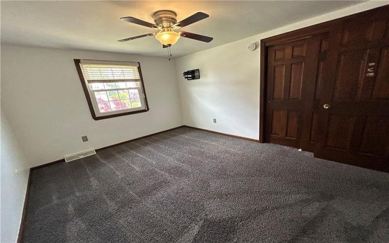 504 Maple St, Jeannette, 15644, 3 Bedrooms Bedrooms, 10 Rooms Rooms,3.1 BathroomsBathrooms,Residential,For Sale,Maple St,1751961
