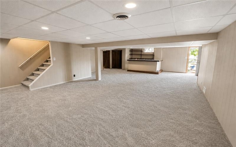 504 Maple St, Jeannette, 15644, 3 Bedrooms Bedrooms, 10 Rooms Rooms,3.1 BathroomsBathrooms,Residential,For Sale,Maple St,1751961
