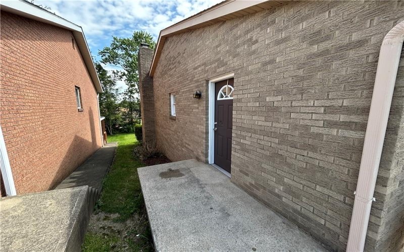 504 Maple St, Jeannette, 15644, 3 Bedrooms Bedrooms, 10 Rooms Rooms,3.1 BathroomsBathrooms,Residential,For Sale,Maple St,1751961