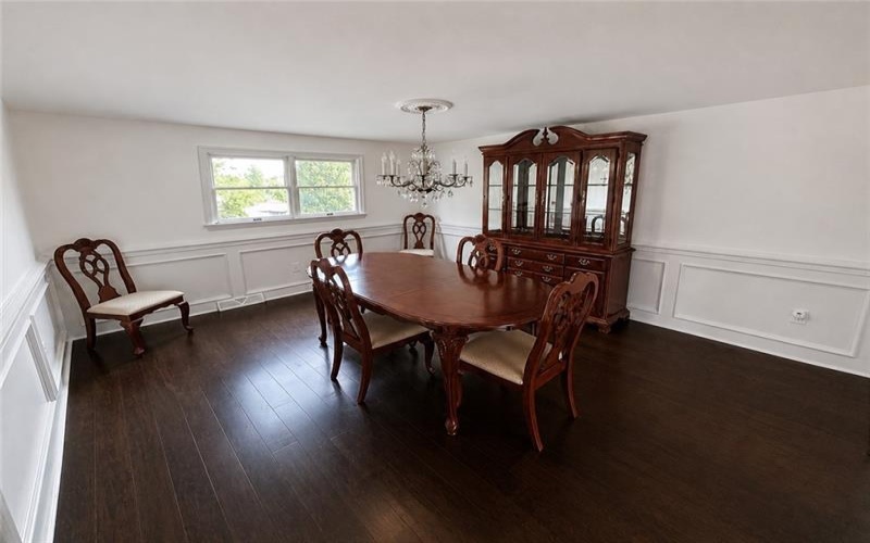 504 Maple St, Jeannette, 15644, 3 Bedrooms Bedrooms, 10 Rooms Rooms,3.1 BathroomsBathrooms,Residential,For Sale,Maple St,1751961