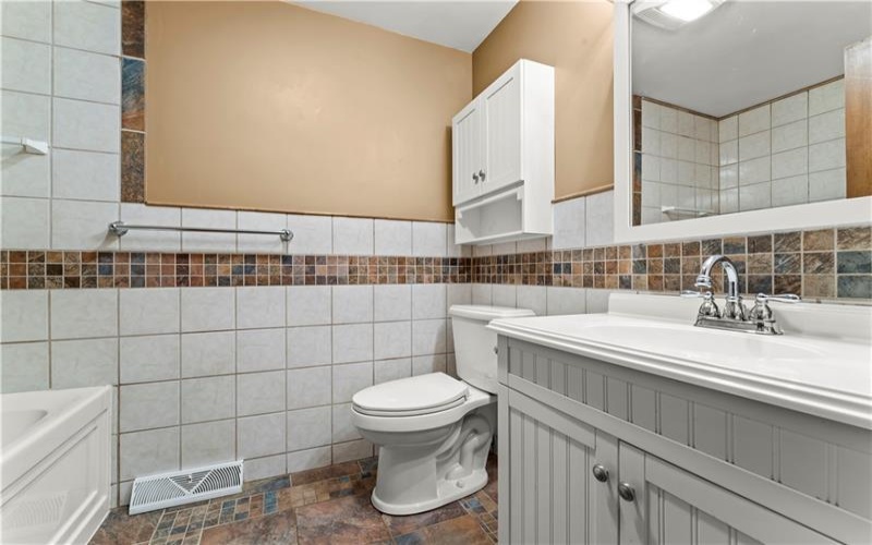 103 Sweetbriar Dr, Canonsburg, 15317, 4 Bedrooms Bedrooms, 10 Rooms Rooms,2.1 BathroomsBathrooms,Residential,For Sale,Sweetbriar Dr,1751966