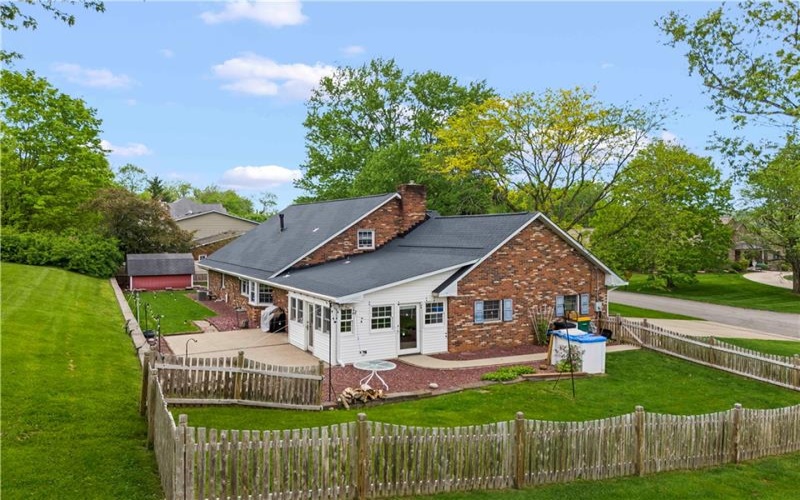 103 Sweetbriar Dr, Canonsburg, 15317, 4 Bedrooms Bedrooms, 10 Rooms Rooms,2.1 BathroomsBathrooms,Residential,For Sale,Sweetbriar Dr,1751966