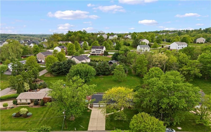 103 Sweetbriar Dr, Canonsburg, 15317, 4 Bedrooms Bedrooms, 10 Rooms Rooms,2.1 BathroomsBathrooms,Residential,For Sale,Sweetbriar Dr,1751966